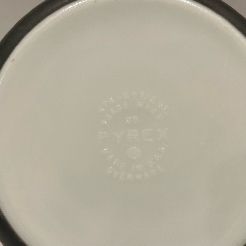 Pyrex Terra Casserole Dish with Lid - Picture 9 of 14